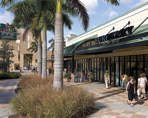 sawgrass mall outlet.